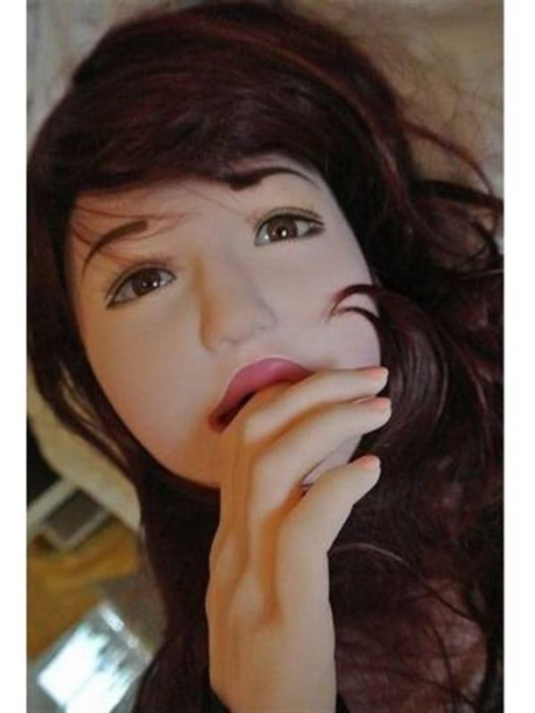 censan-esmer-victoria-buyuk-boy-titresimli-sesli-realistik-sisme-kadin-1126774-3